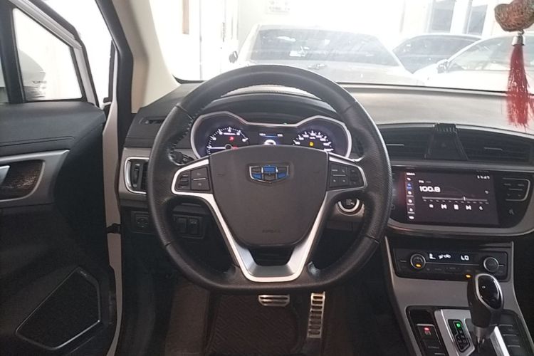 GEELY Emgrand GS 2018 car image #11