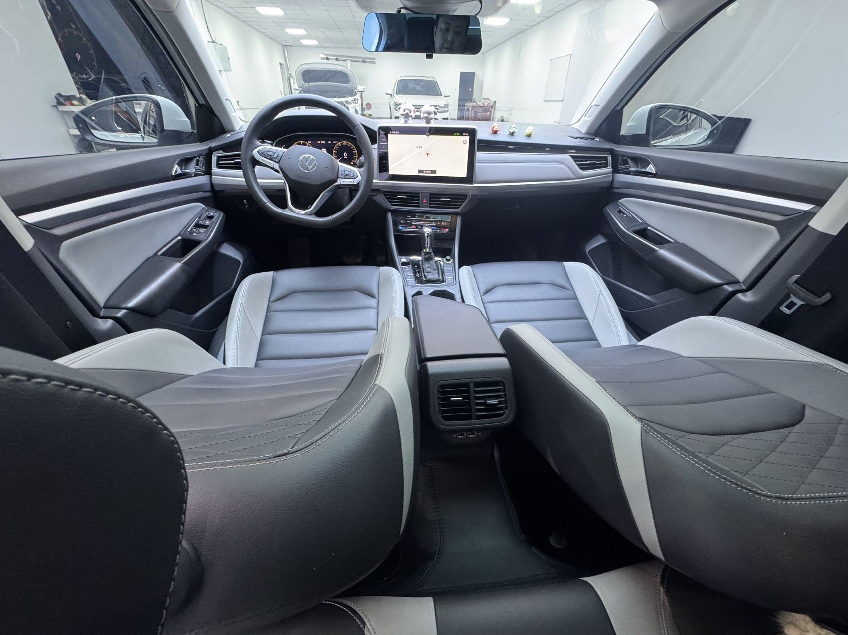 2023 изображение автомобиля #10