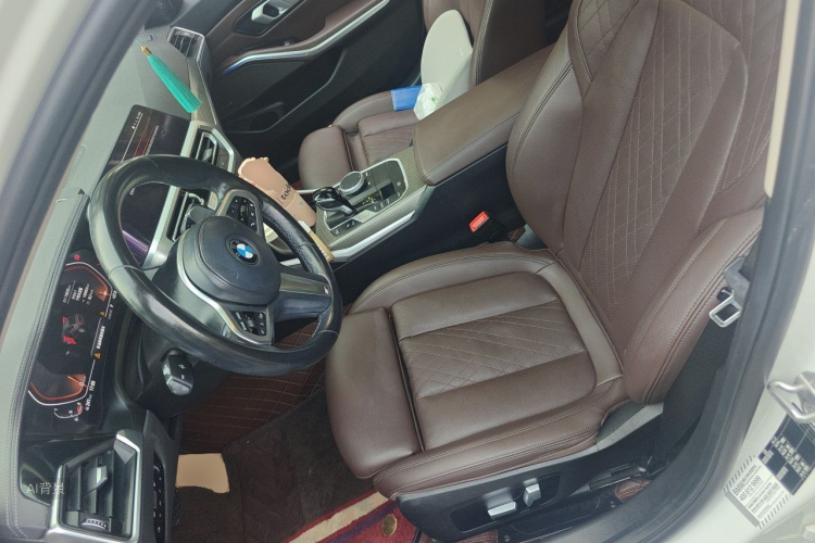 BMW 3 Series 2021 car image #17
