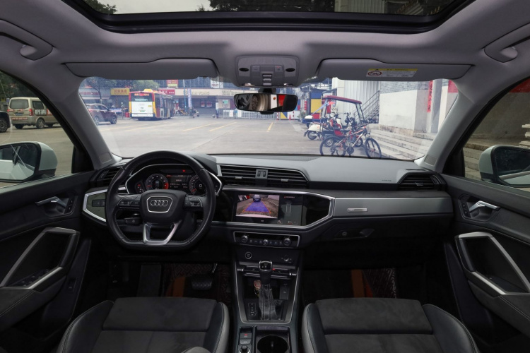 Audi Q3 2023 #20 Audi Q3 2023 car image #20