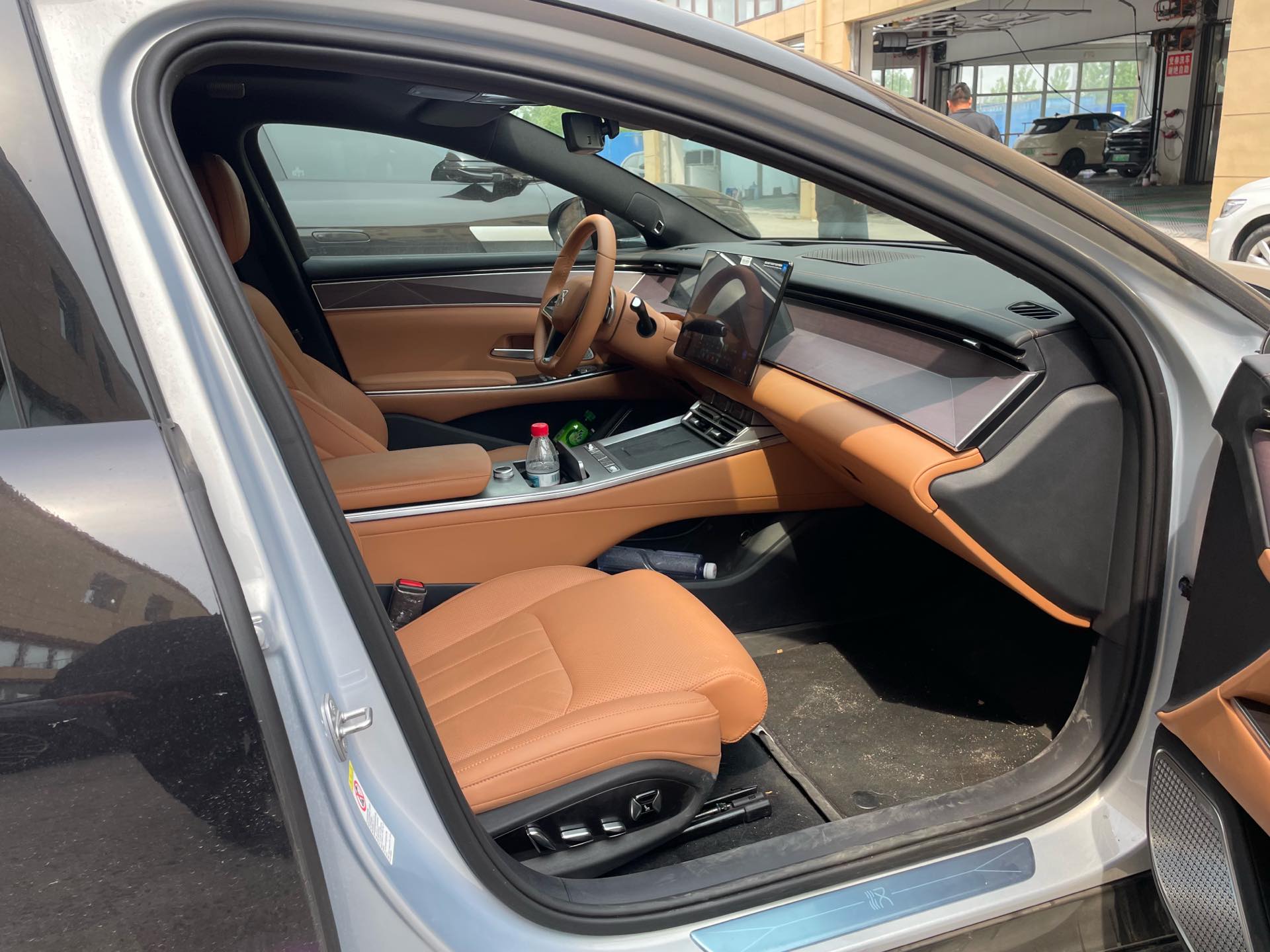 BYD HanL 2025 car image #8