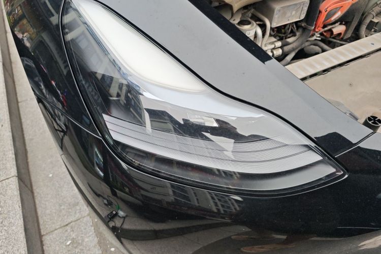 Tesla Model Y 2022 #8 Tesla Model Y 2022 car image #8