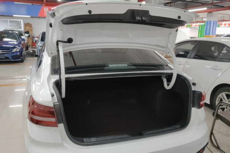 Volkswagen Lavida 2022 imagen de coche #19