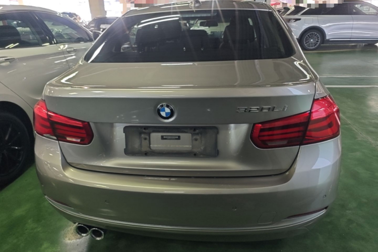 BMW 3 Series 2017 immagine di auto #6