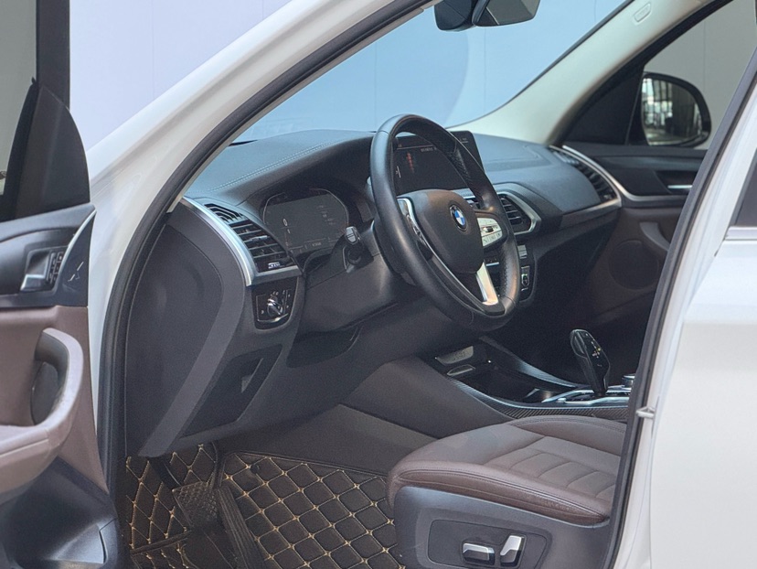 BMW X3 2020 car image #4