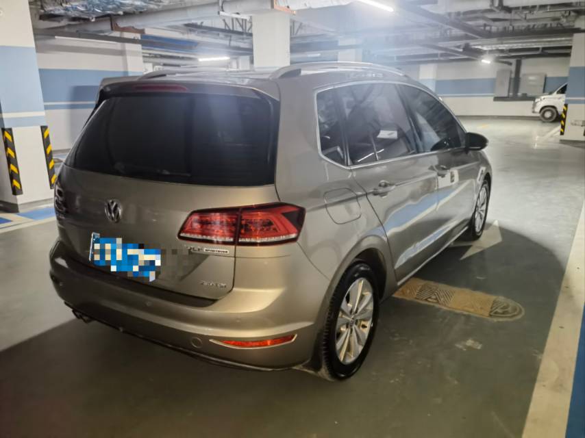 Volkswagen Golf Sportsvan 2017 #3 Volkswagen Golf Sportsvan 2017 car image #3