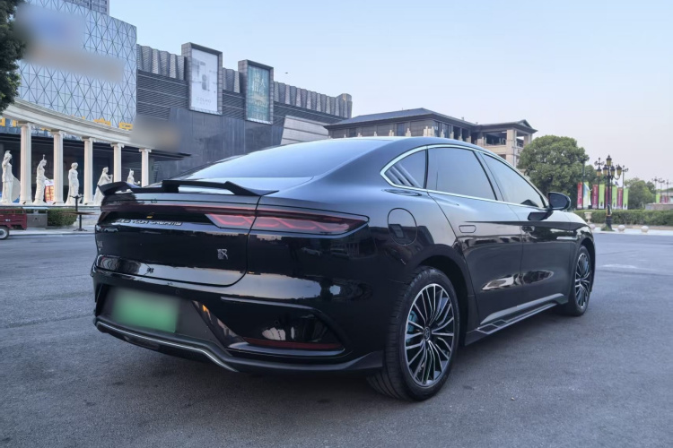 BYD Han 2023 car image #10
