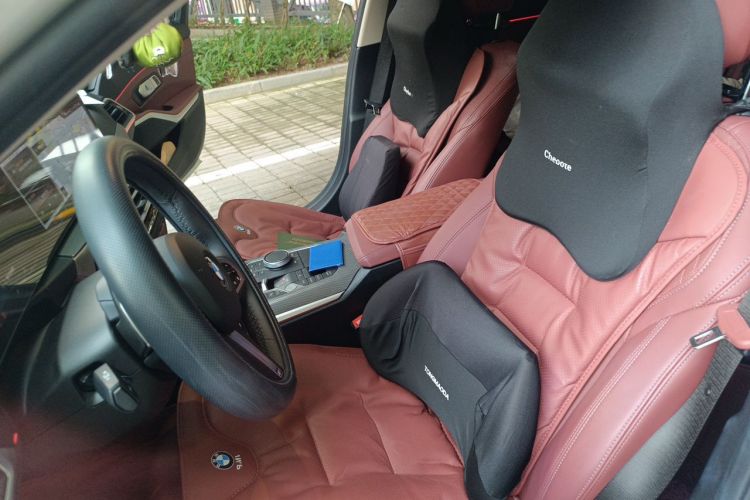 BMW 3 Series 2024 immagine di auto #15