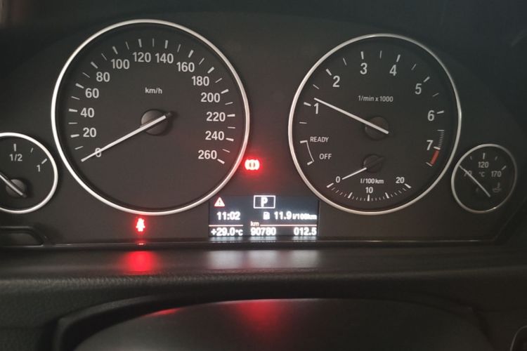 BMW 3 Series 2017 #12 BMW 3 Series 2017 car image #12