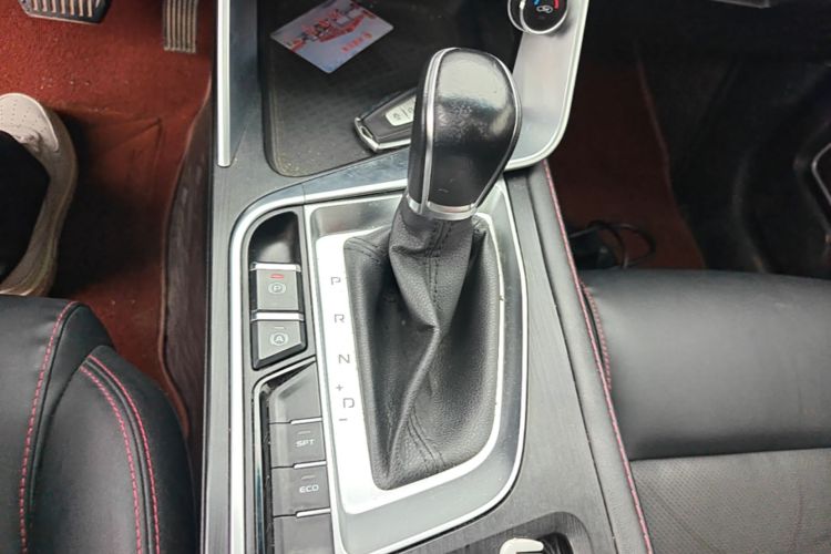 GEELY Binray 2020 car image #14