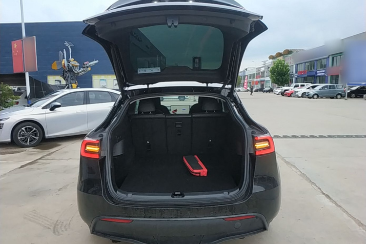 Tesla Model Y 2022 #19 Tesla Model Y 2022 immagine di auto #19