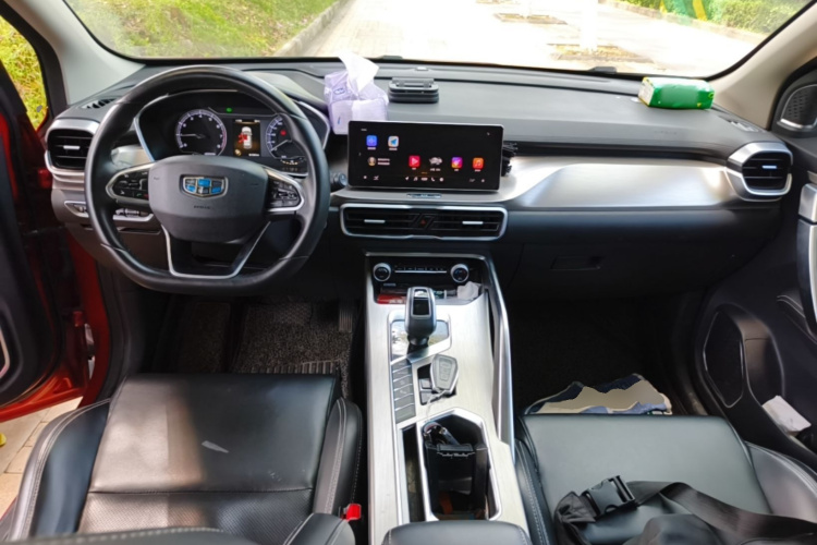GEELY Coolray 2019 image de voiture #10