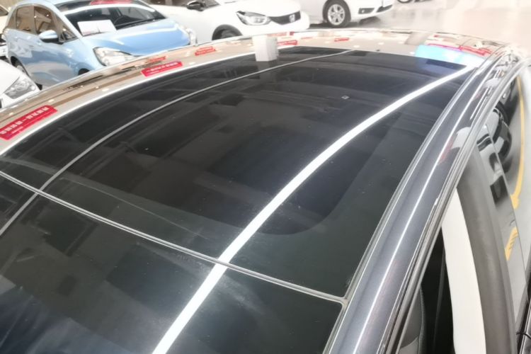 Tesla Model 3 2024 car image #25