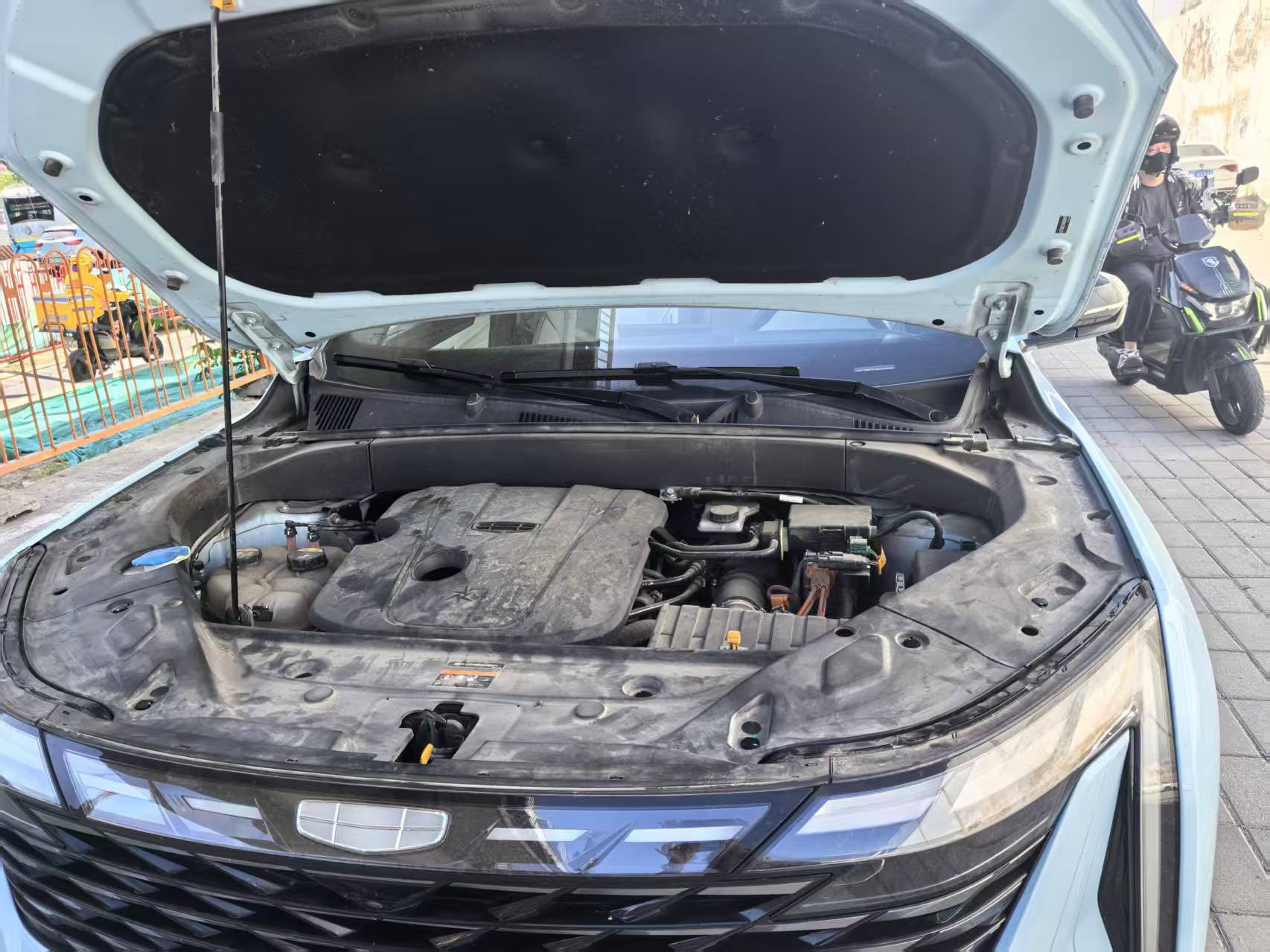 GEELY Boyue L 2023 صورة سيارة #3