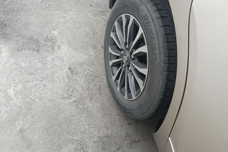 Toyota Corolla 2017 #10 Toyota Corolla 2017 car image #10