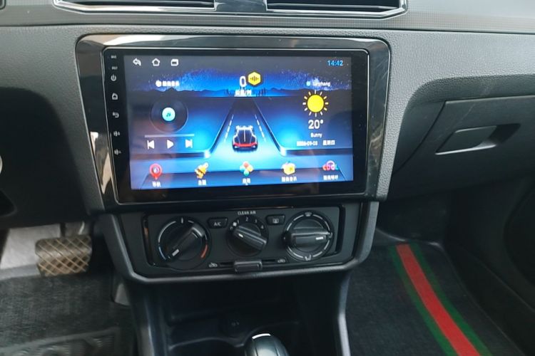 Volkswagen Santana 2022 car image #13