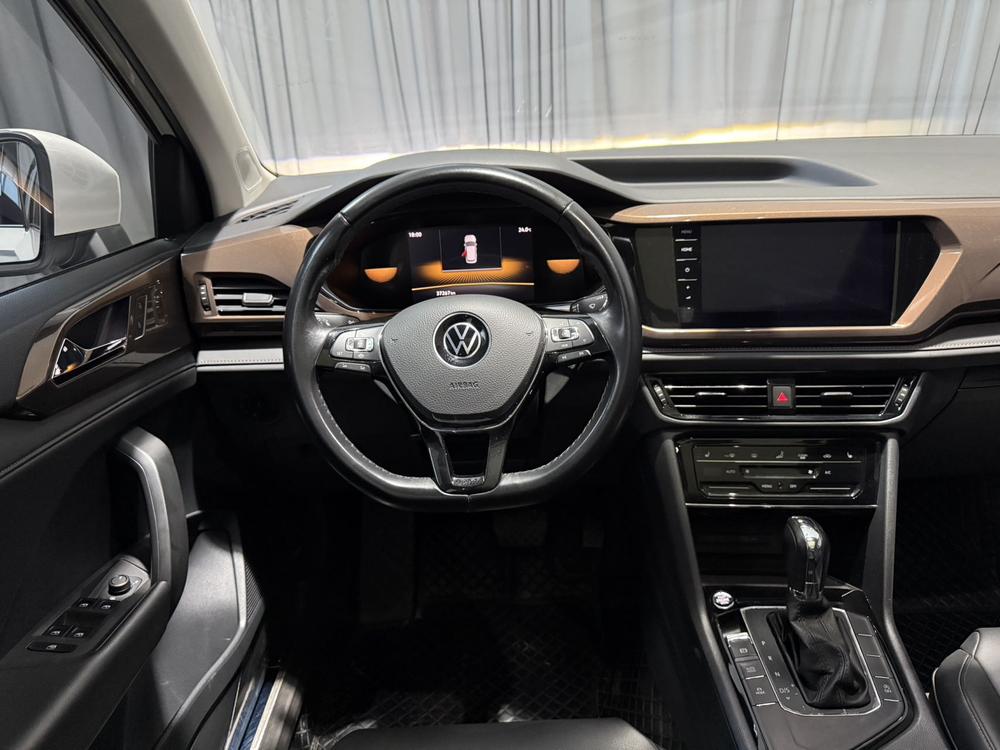 Volkswagen Tharu 2022 car image #14