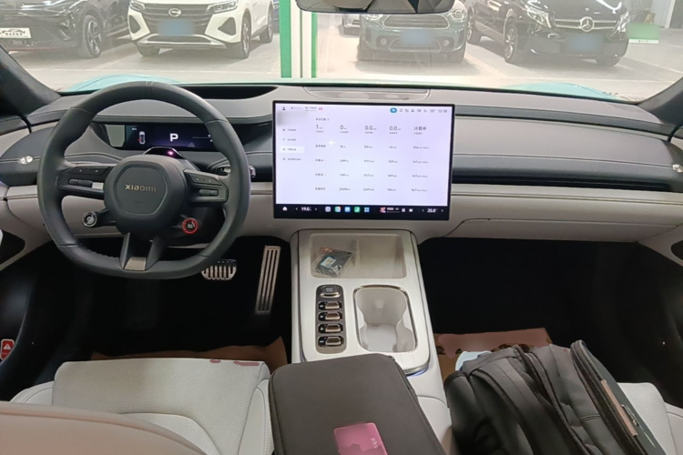 MI SU7 2024 immagine di auto #10