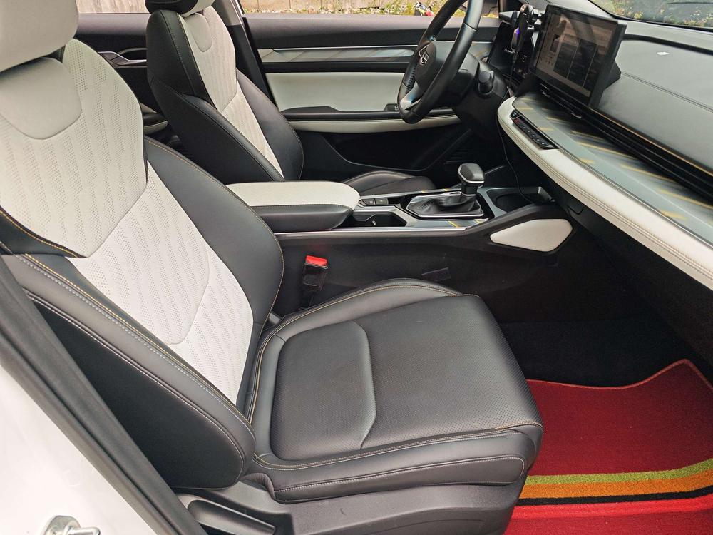 GEELY Emgrand L 2022 car image #16