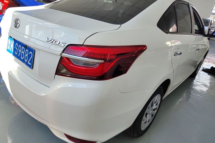 Toyota Vios 2023 imagen de coche #8