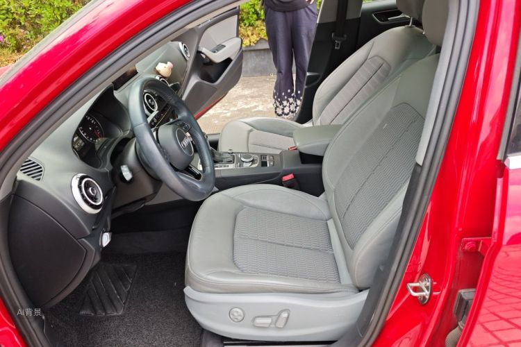 Audi A3 2019 car image #17