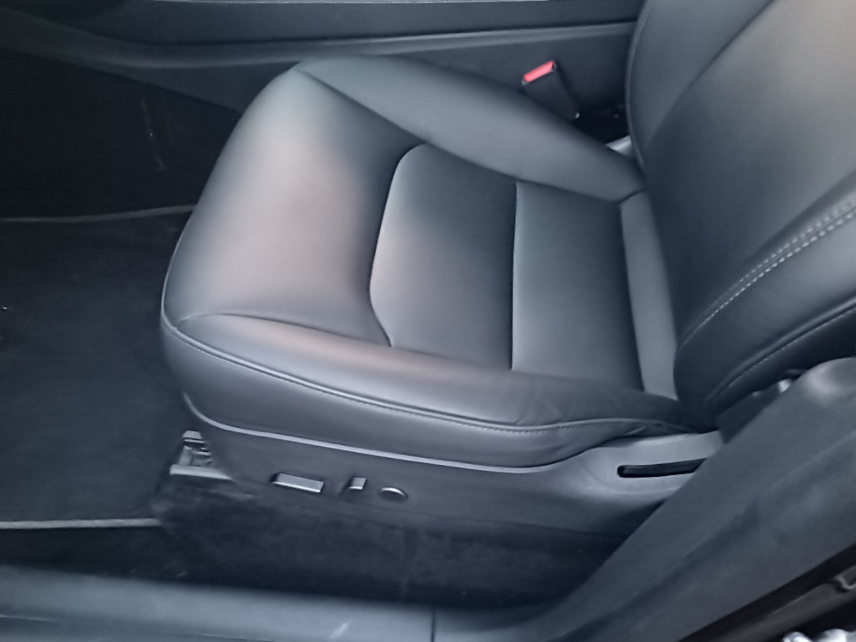 Tesla Model Y 2021 #5 Tesla Model Y 2021 изображение автомобиля #5
