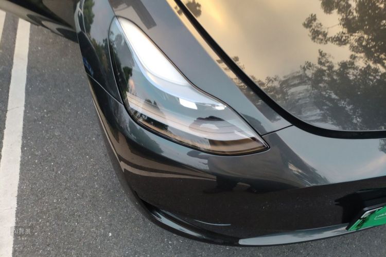 Tesla Model Y 2024 car image #8