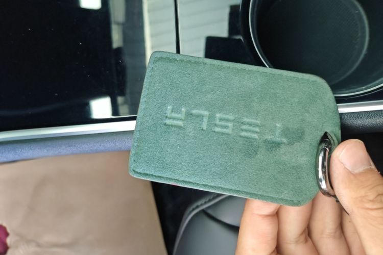 Tesla Model 3 2020 car image #9