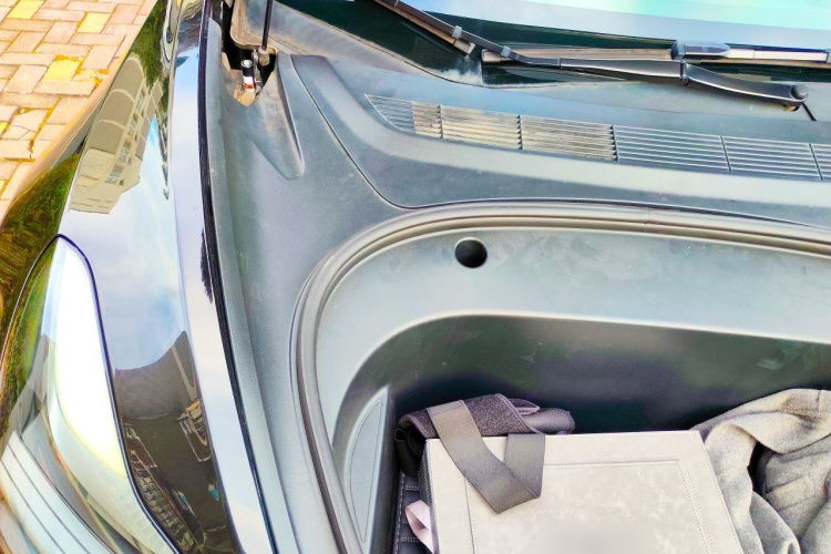 Tesla Model 3 2021 car image #24