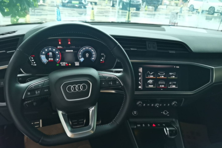 Audi Q3 2021 #10 Audi Q3 2021 car image #10