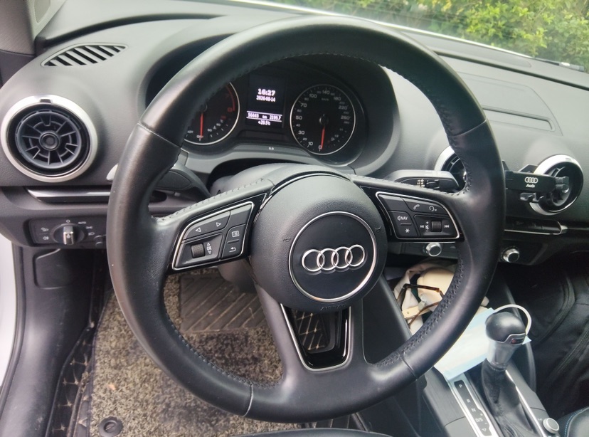 Audi A3 2017 car image #4