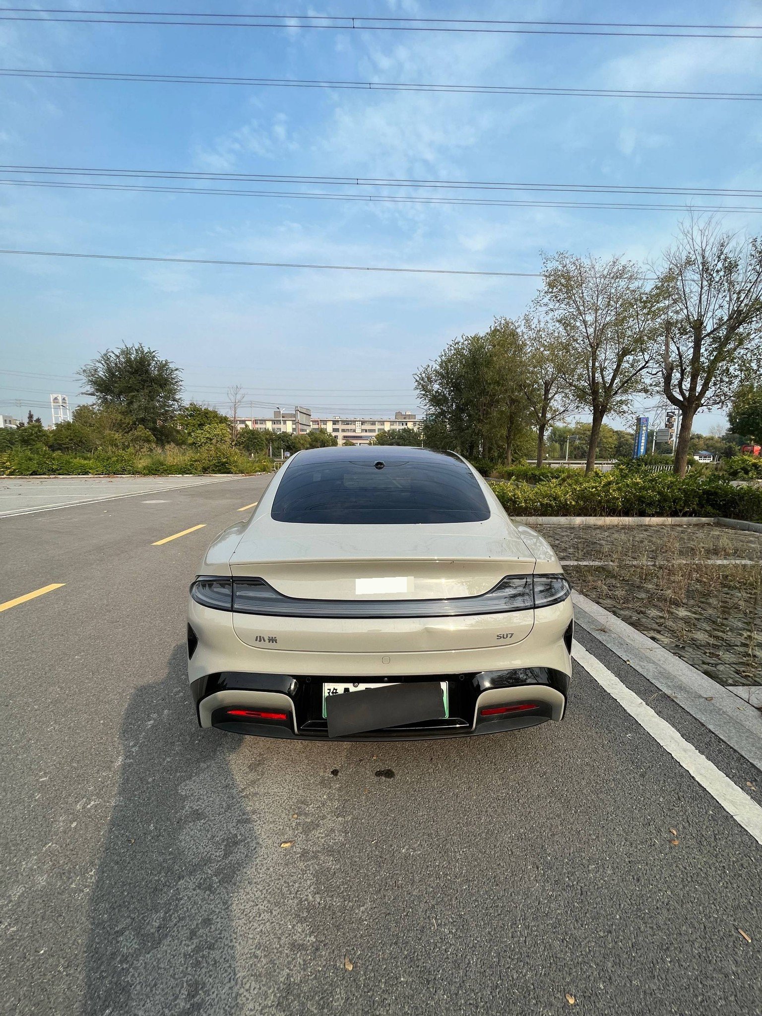 MI SU7 2025 car image #9