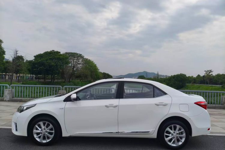 Toyota Corolla 2015 #4 Toyota Corolla 2015 car image #4