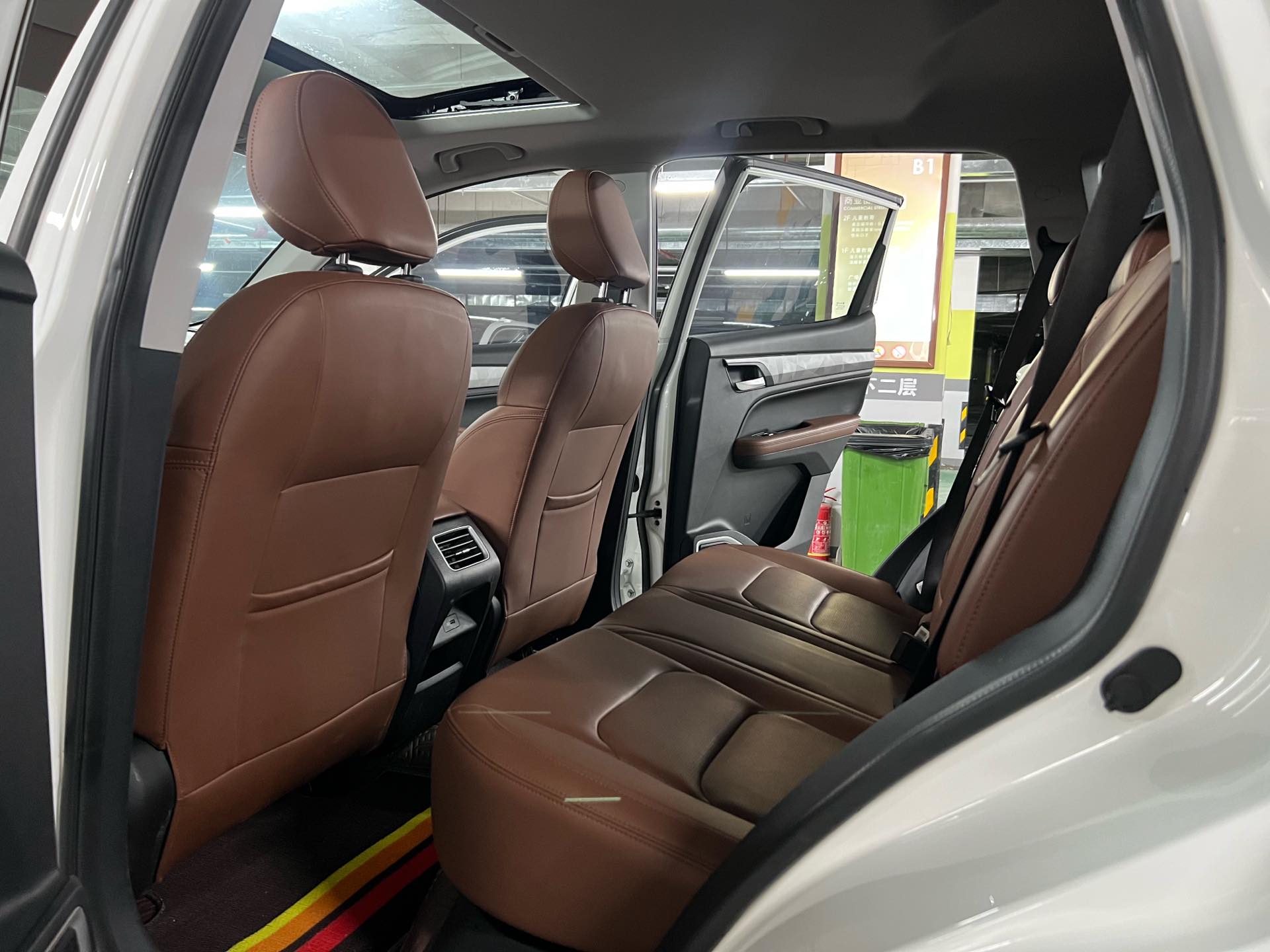 GEELY Vision X6 2023 imagem de carro #14