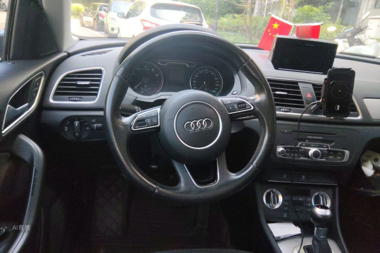 Audi Q3 2015 #13 Audi Q3 2015 car image #13