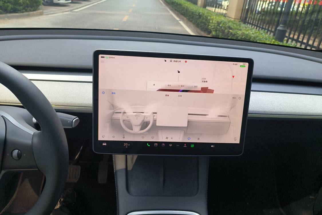 Tesla Model Y 2024 #26 Tesla Model Y 2024 car image #26