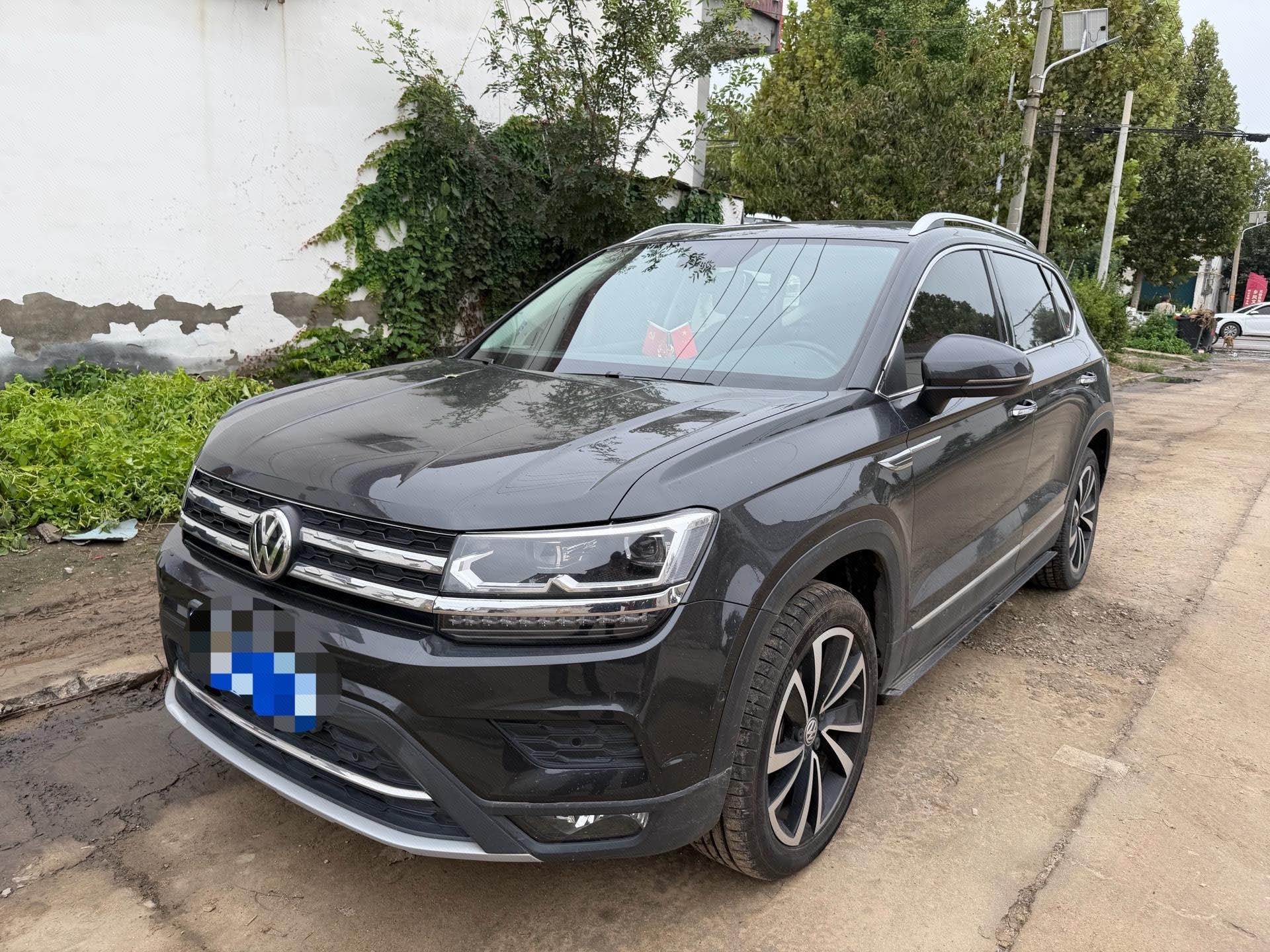 2020 immagine di auto 