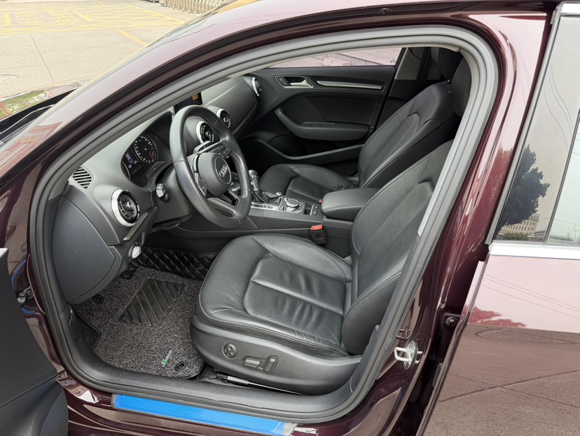 Audi A3 2018 car image #5