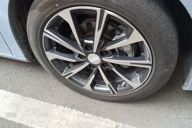 GEELY Emgrand 2025 car image #9