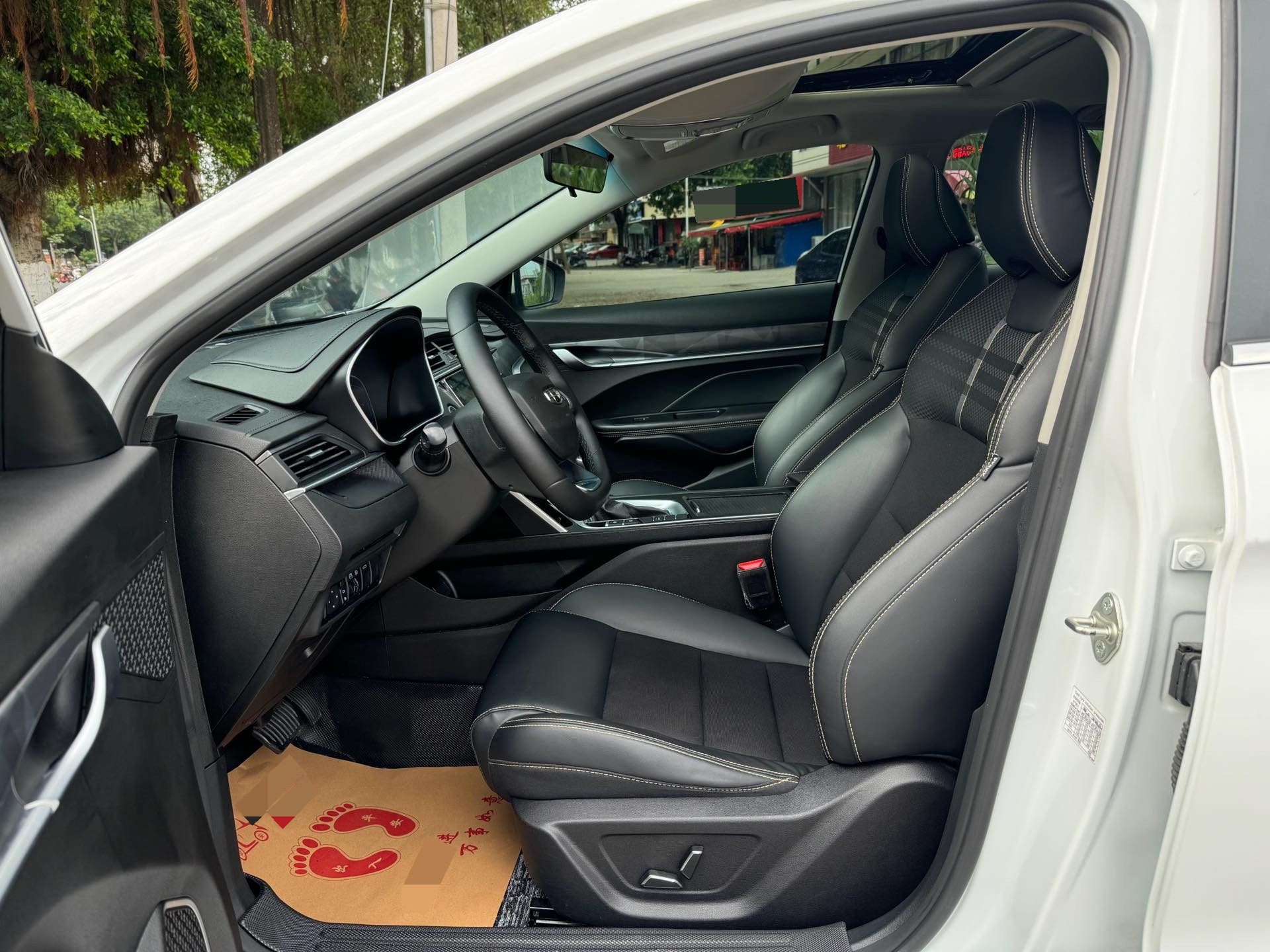 GEELY Binray 2021 car image #9