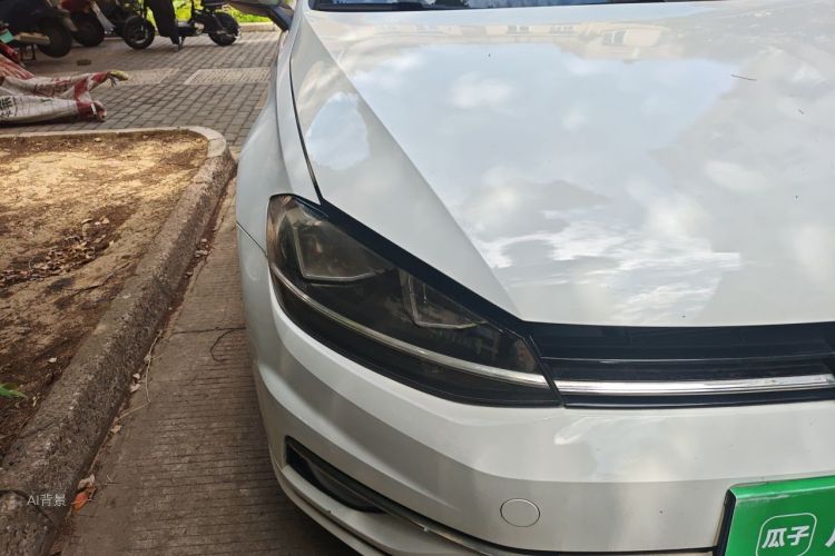 Volkswagen Golf 2018 car image #8