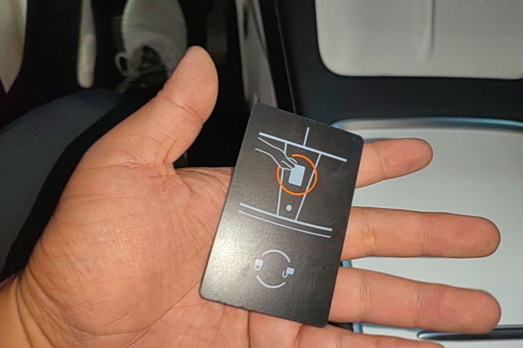 Tesla Model Y 2025 car image #9
