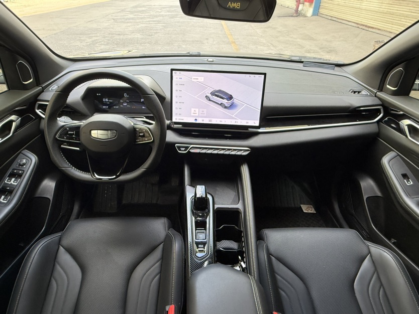 GEELY Coolray 2025 #6 GEELY Coolray 2025 car image #6