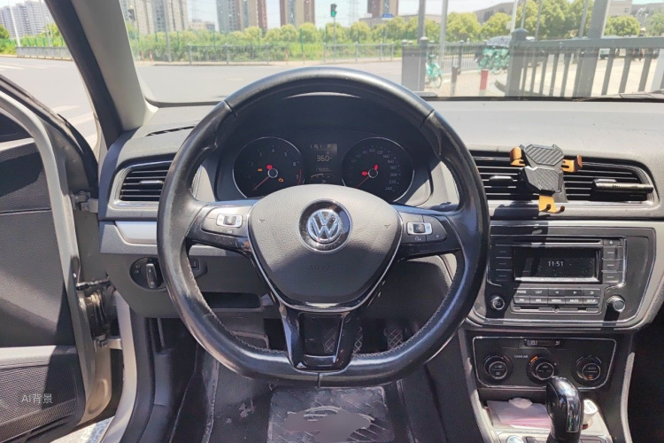 Volkswagen Lavida 2017 car image #12