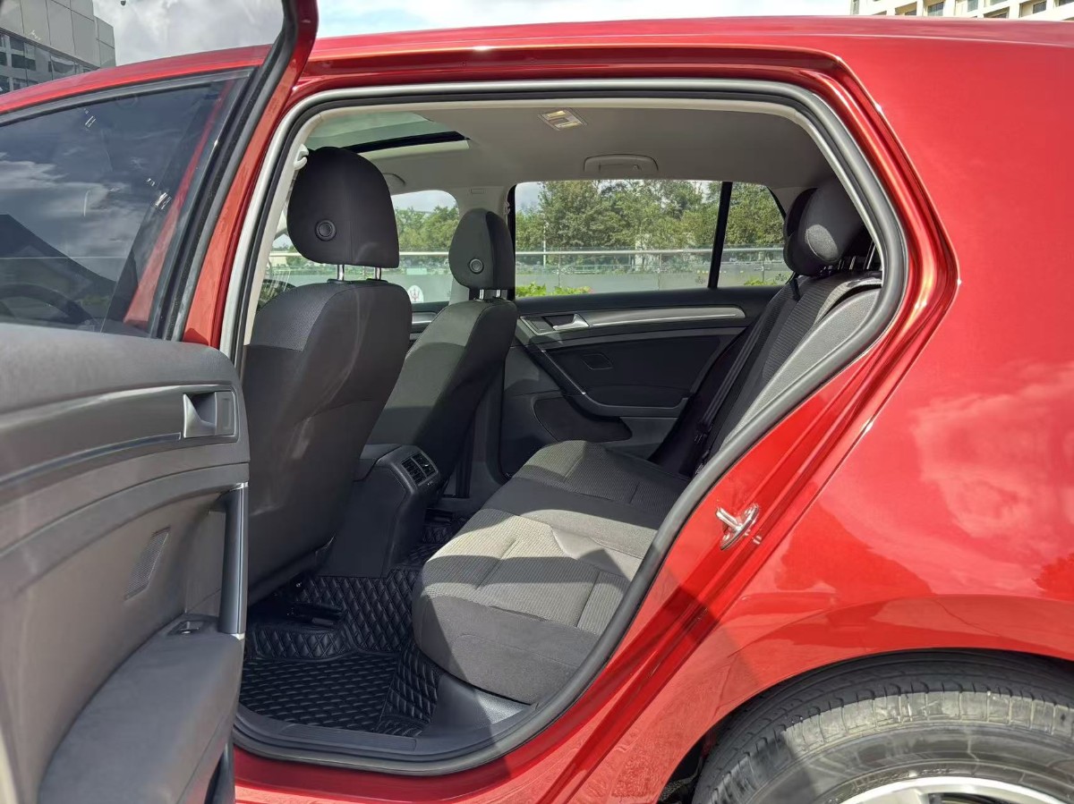 Volkswagen Golf 2015 car image #6