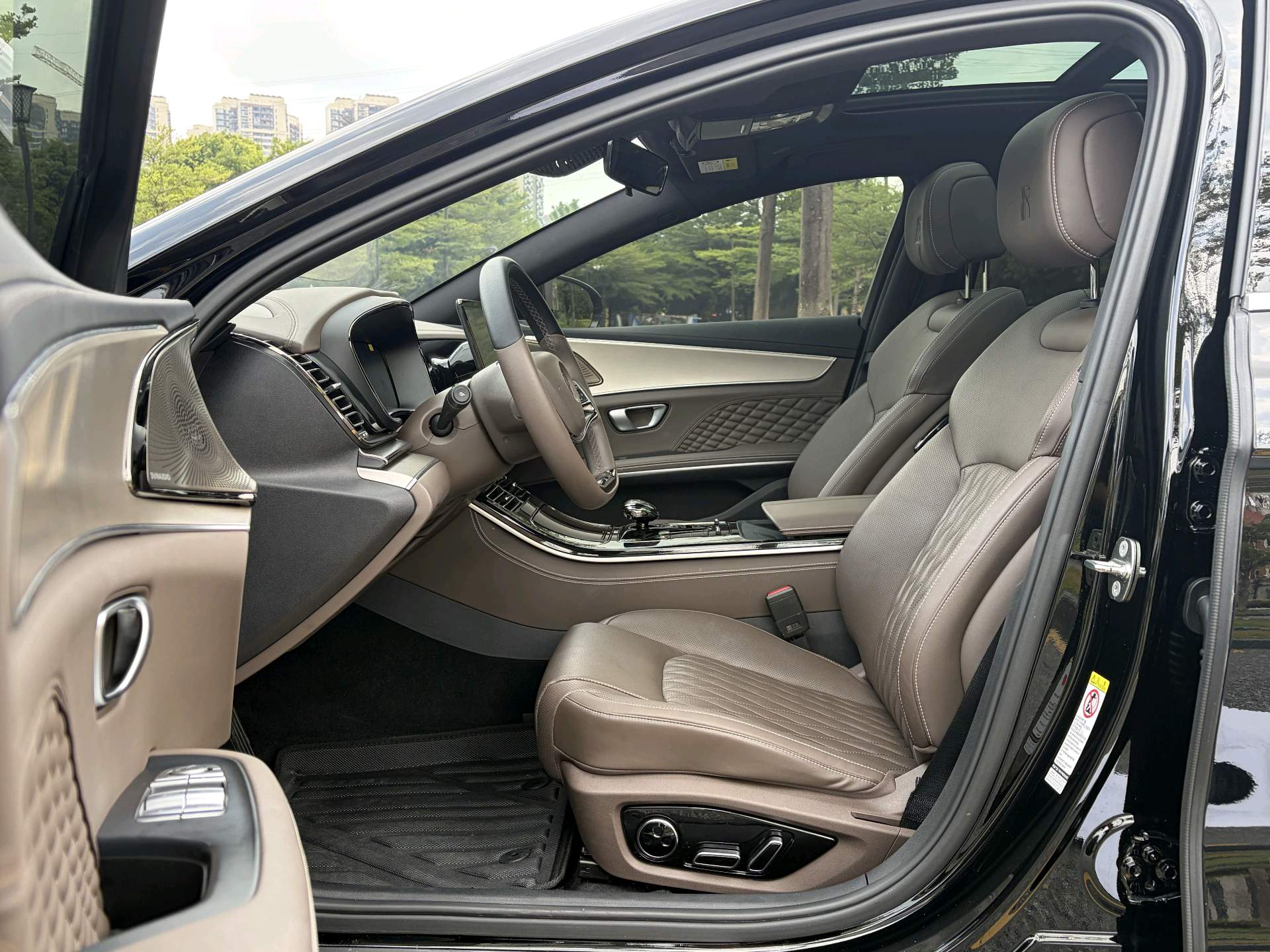 BYD Han 2023 #4 BYD Han 2023 car image #4