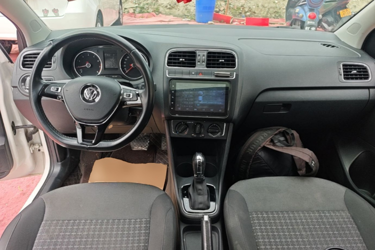 Volkswagen Polo 2017 #10 Volkswagen Polo 2017 car image #10
