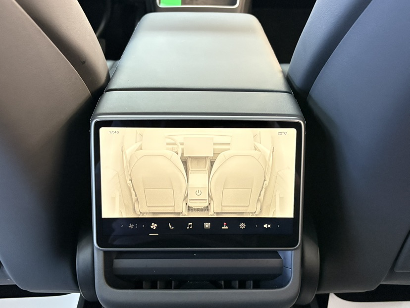 Tesla Model Y 2025 #12 Tesla Model Y 2025 immagine di auto #12