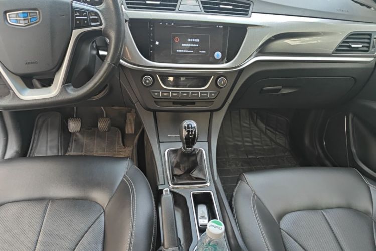 GEELY Emgrand 2018 car image #13
