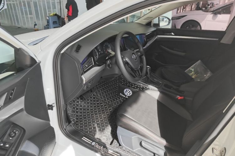 Volkswagen Bora 2021 car image #16